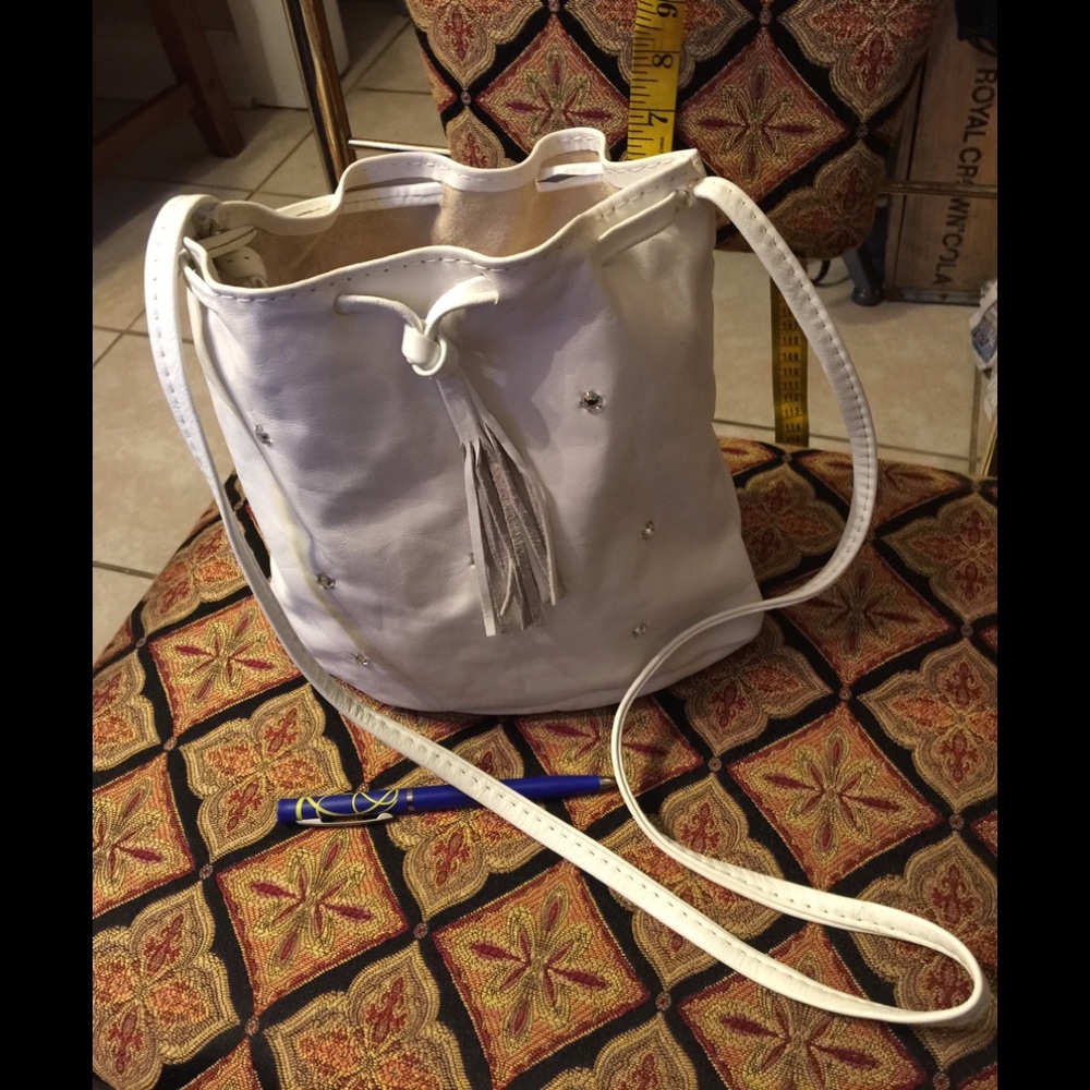 Vintage White Leather Shoulder Bag